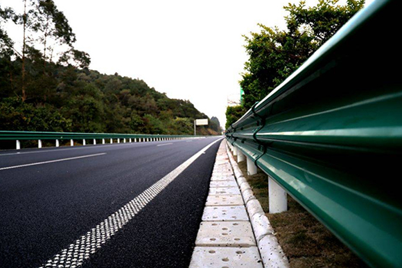 榆林高速公路护栏的常用类型